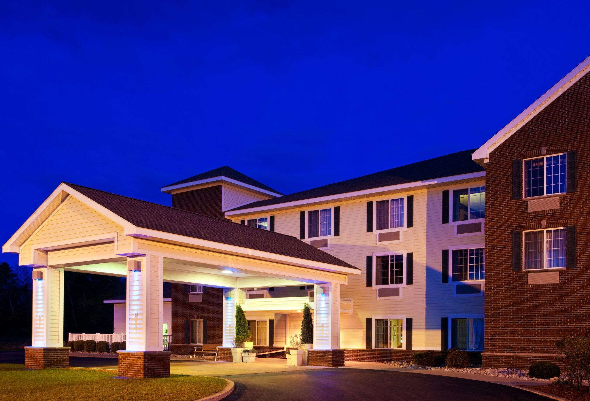 Holiday Inn Express Hotel & Suites Acme-Traverse City By Ihg מראה חיצוני תמונה